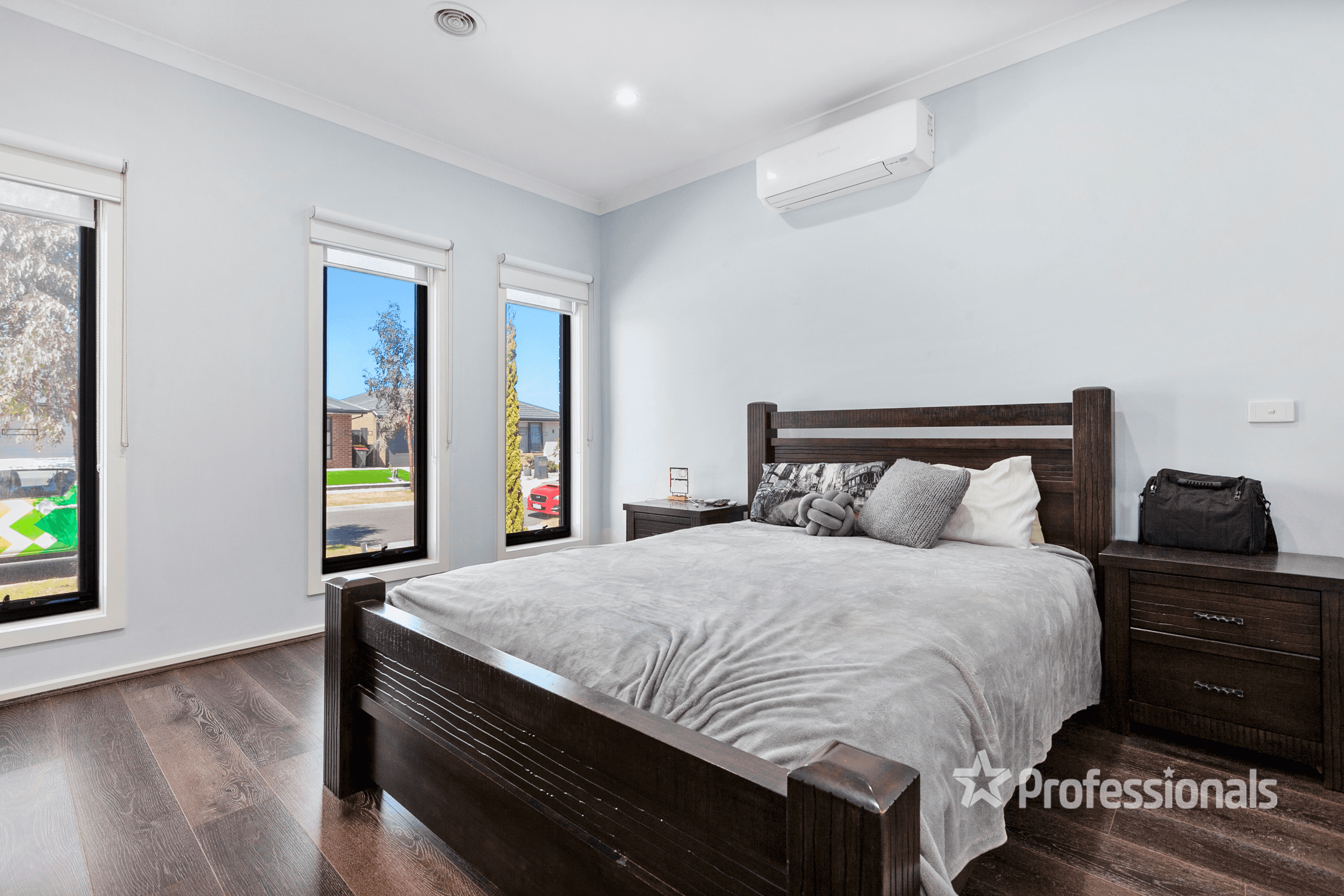 18 Rhubarb Road, MANOR LAKES, VIC 3024