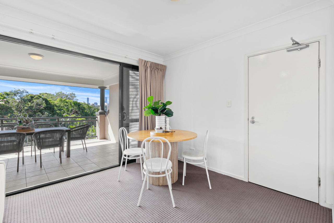 24/42 Durham Street, ST LUCIA, QLD 4067