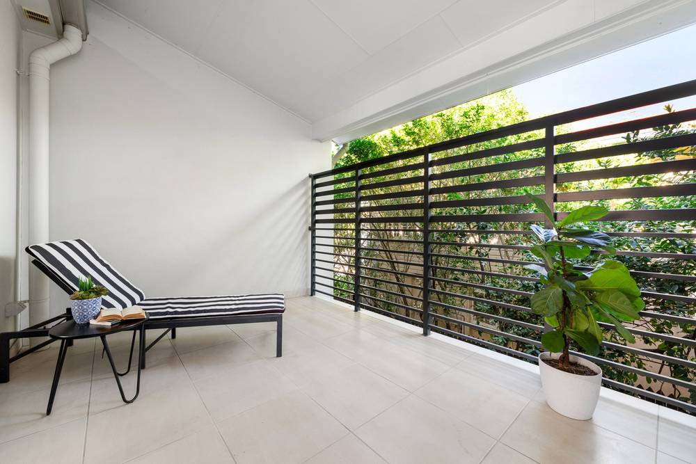 4/255 Cavendish Road, Coorparoo, QLD 4151