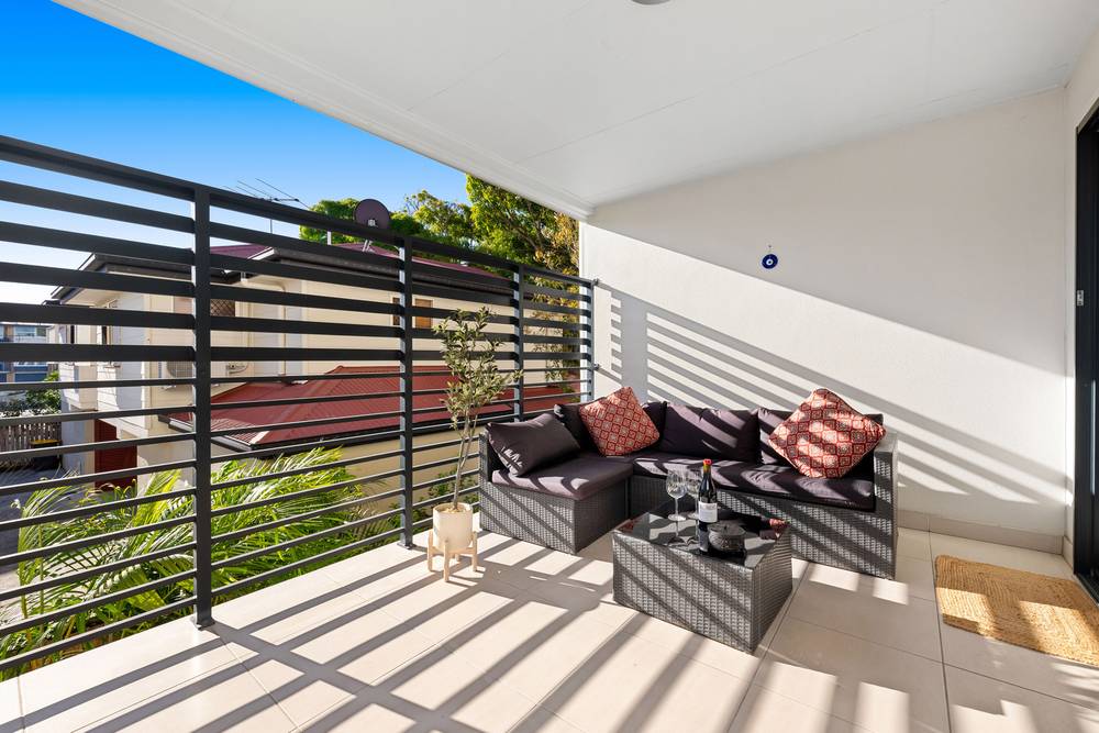 4/255 Cavendish Road, Coorparoo, QLD 4151