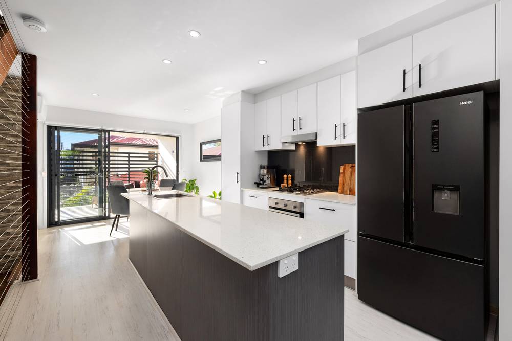 4/255 Cavendish Road, Coorparoo, QLD 4151
