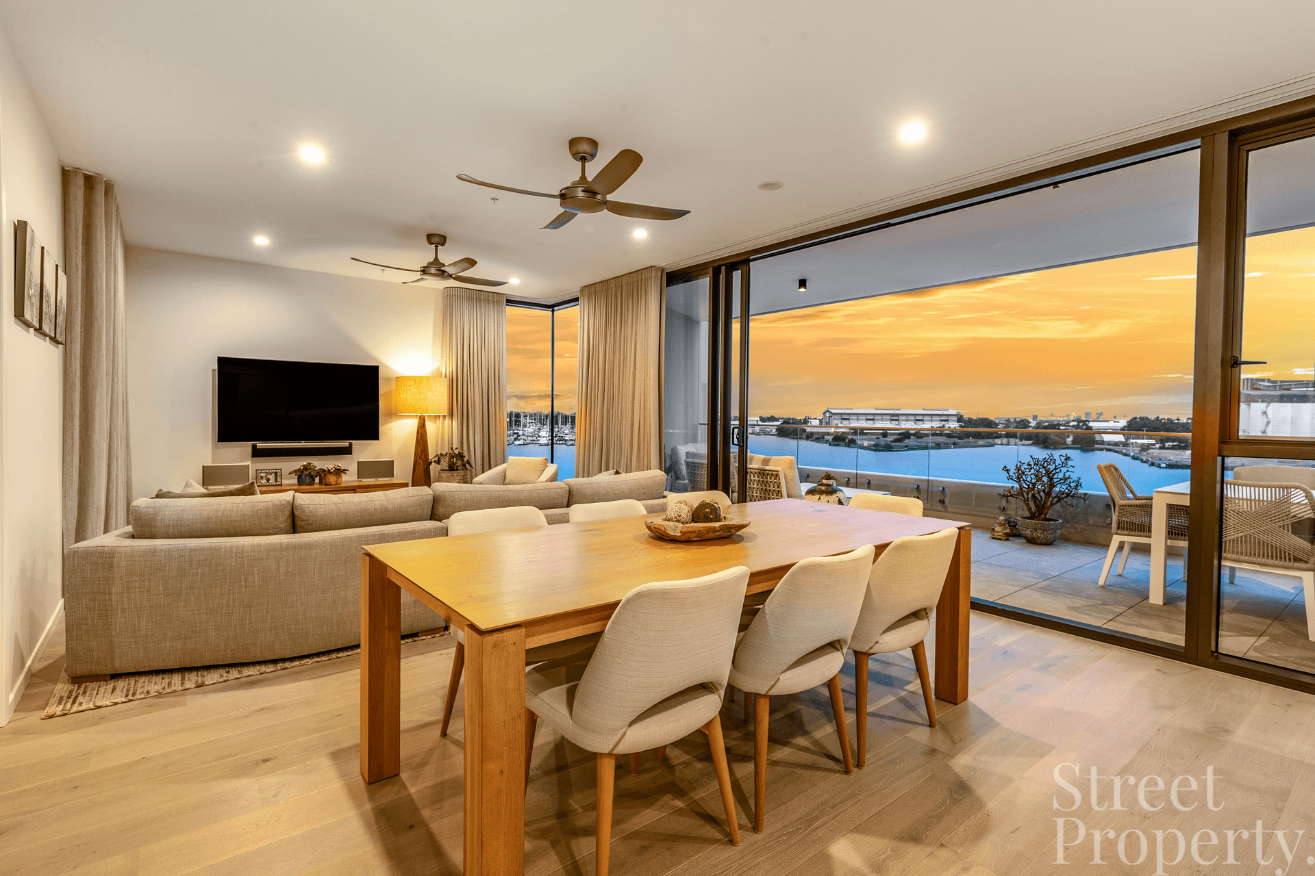 405/41 Honeysuckle Drive, Newcastle, NSW 2300