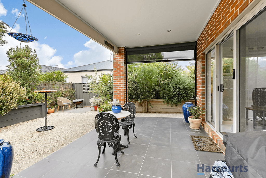 39 Scarlet Drive, LAKE GARDENS, VIC 3355