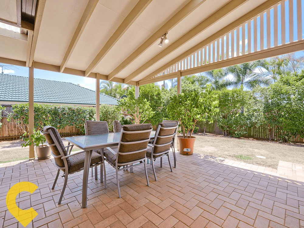 38 Hummingbird Crescent, WISHART, QLD 4122