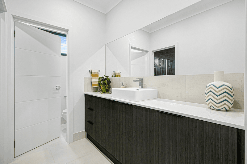 6 Brooker Avenue, CAMPBELLTOWN, SA 5074