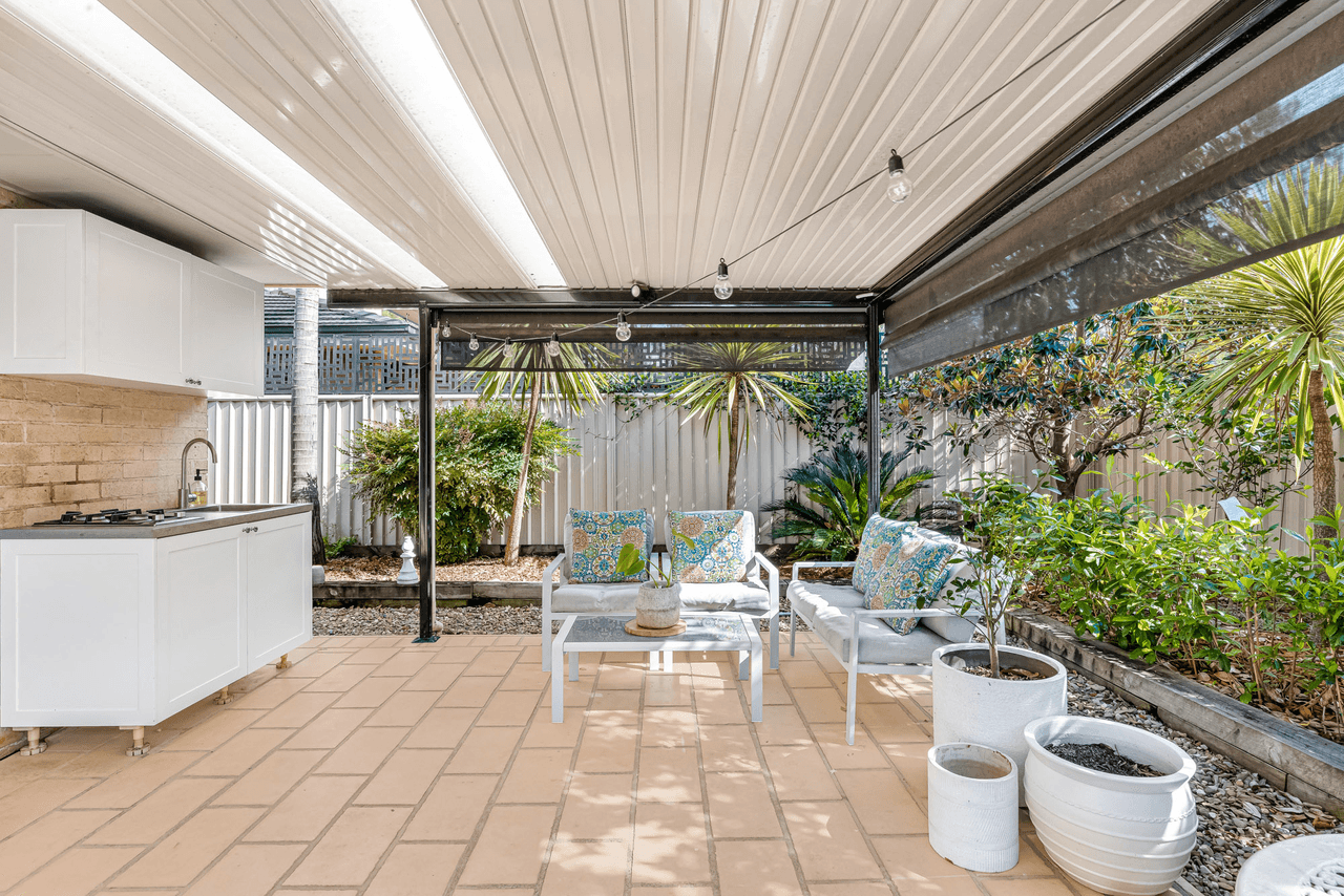 35 Dalmeny Drive, PRESTONS, NSW 2170