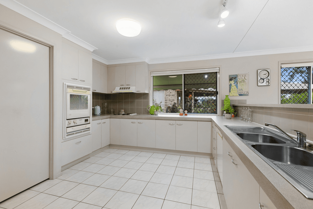 45 Ziegenfusz Road, THORNLANDS, QLD 4164