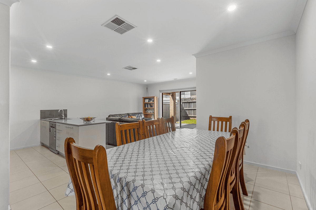 171 Mountainview Bvd, Cranbourne North, VIC 3977