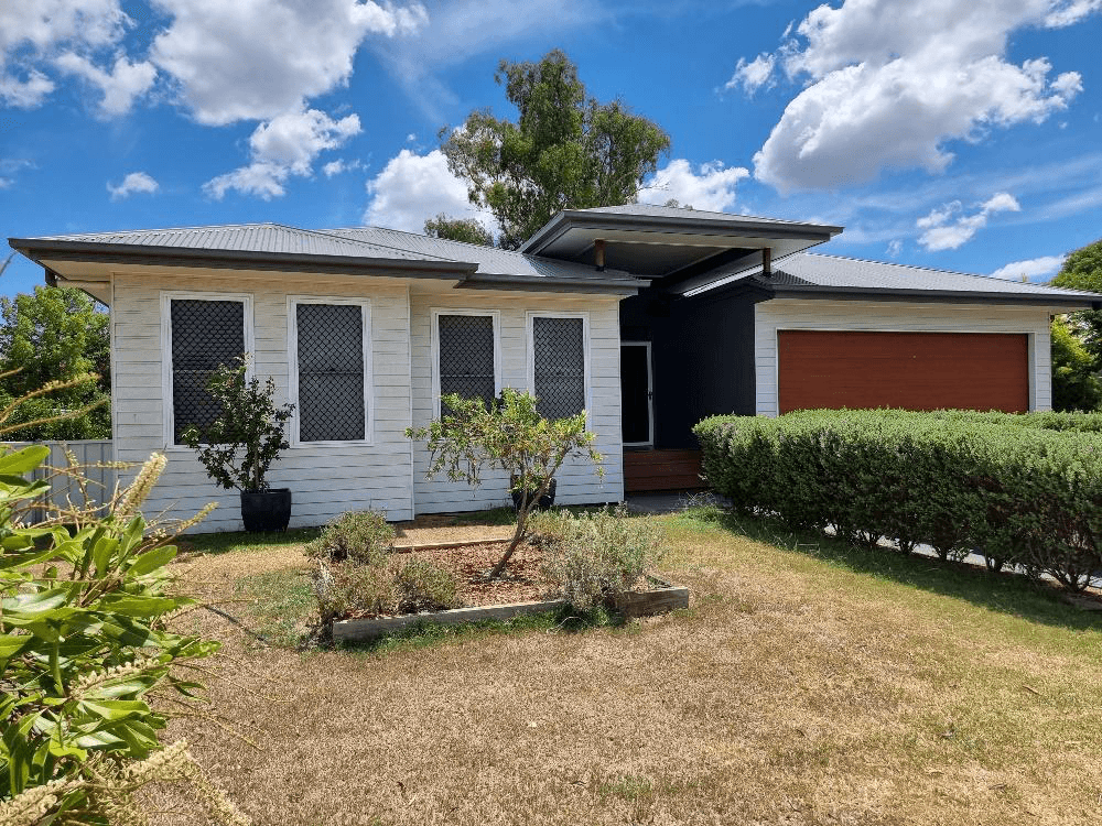 12 Connelly Street, Dalby, QLD 4405