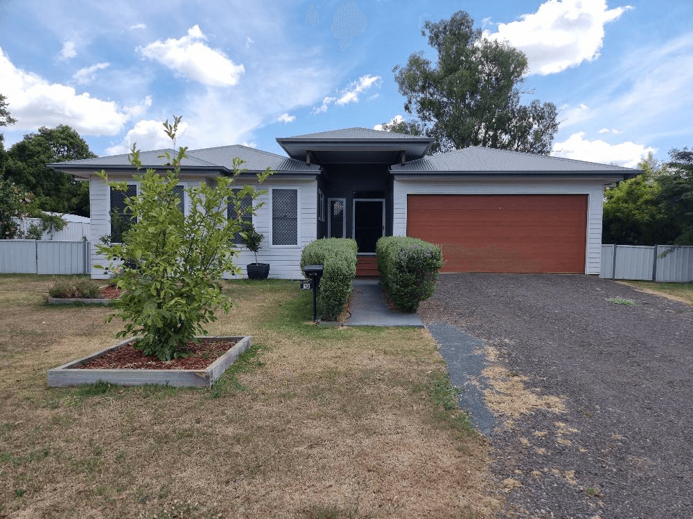 12 Connelly Street, Dalby, QLD 4405