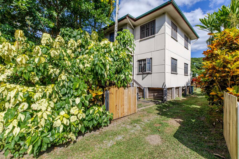 8 Mossman Street, MOSSMAN, QLD 4873