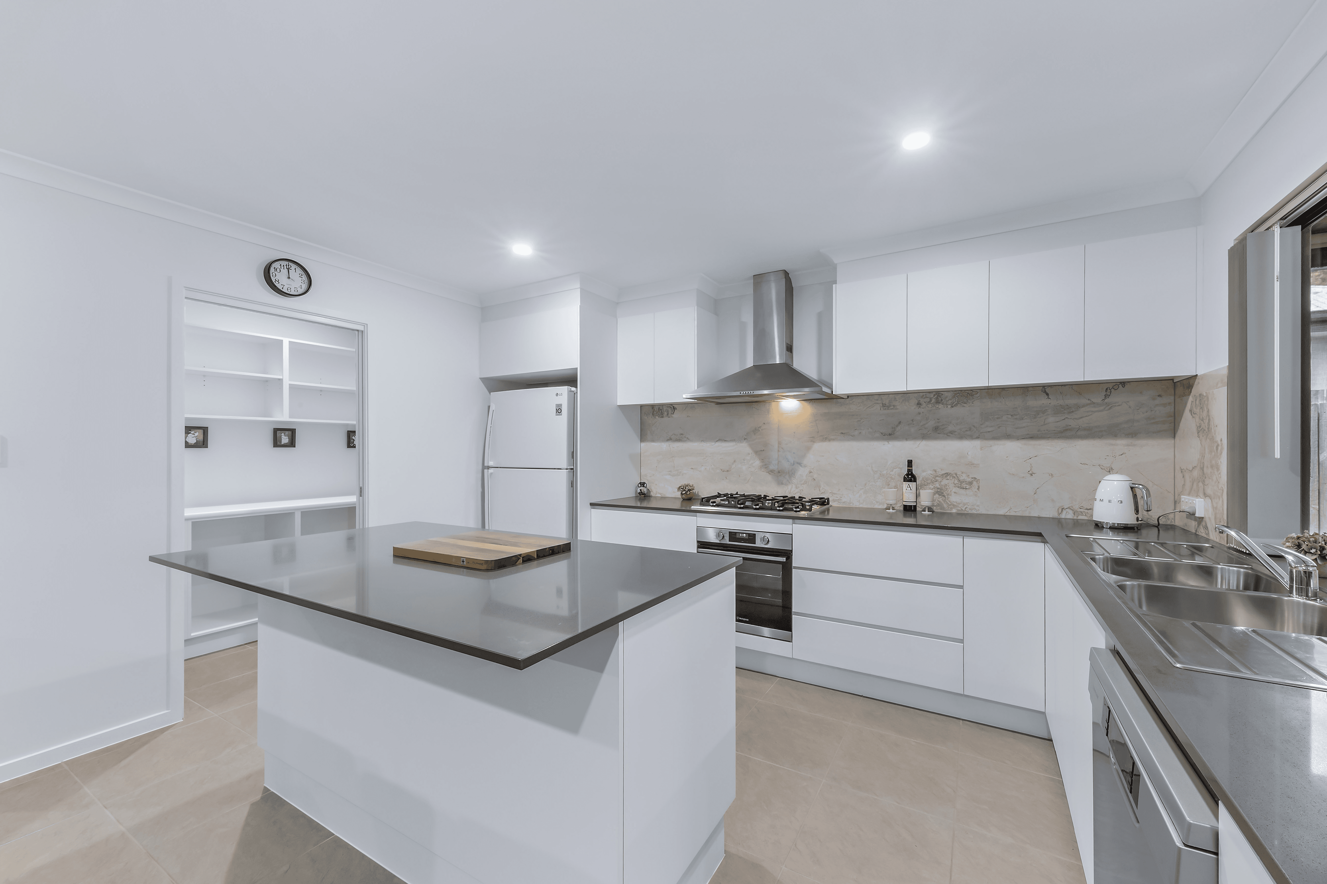 80 Trader Crescent, CANNONVALE, QLD 4802
