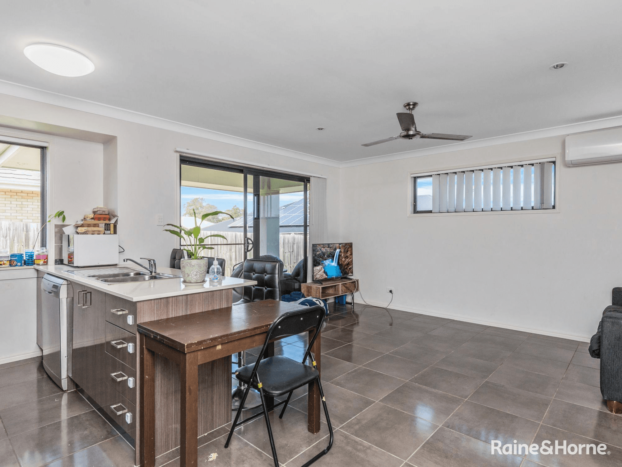 12 Phoebe Way, GLENEAGLE, QLD 4285