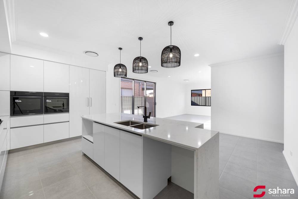 46 Hemingway Drive, ROCKBANK, VIC 3335