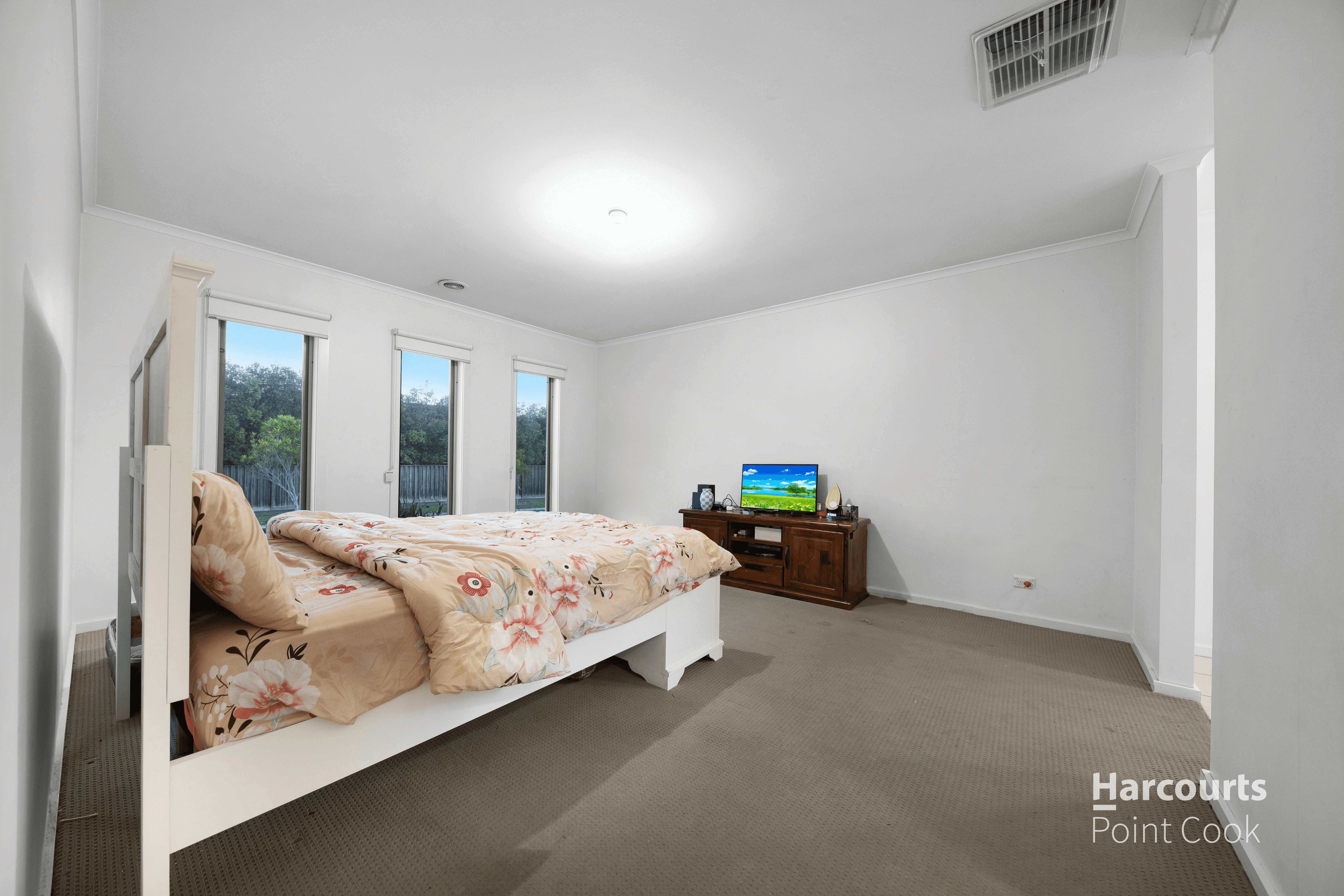 10 Holly Drive, POINT COOK, VIC 3030