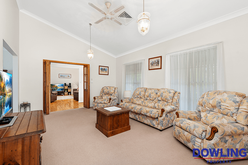 8 Federation Drive, MEDOWIE, NSW 2318