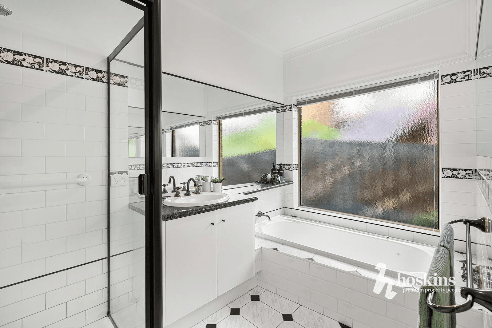 1 The Dell, Croydon North, VIC 3136