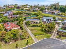 4 Chateau Court, HIGHLAND PARK, qld 4211