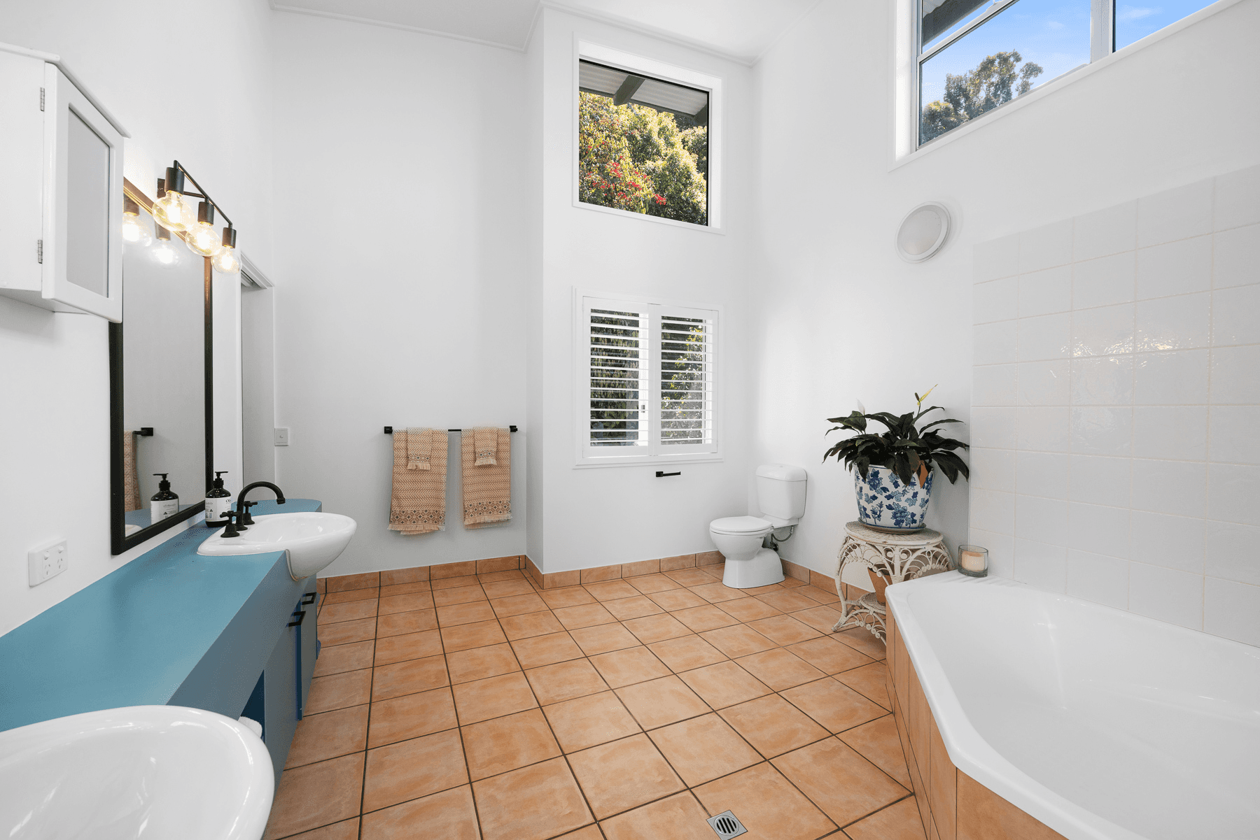 52 Binalong Road, PINBARREN, QLD 4568