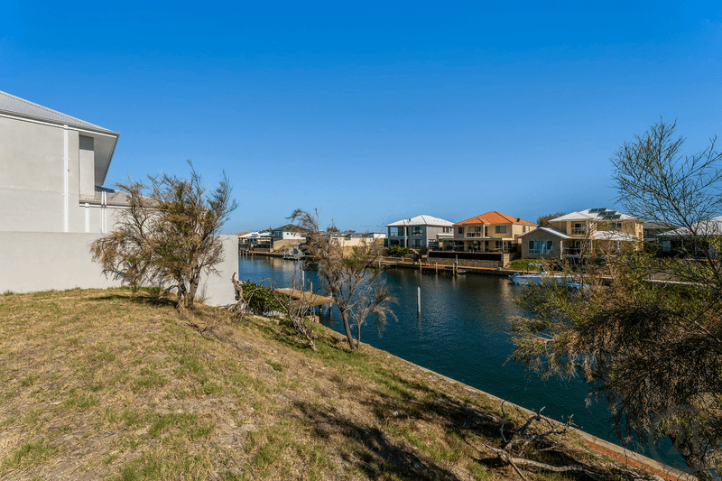 37 Cormorant Key, Wannanup, WA 6210