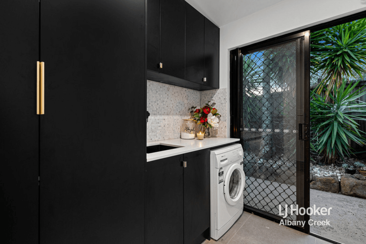 2 Corso Street, Eatons Hill, QLD 4037