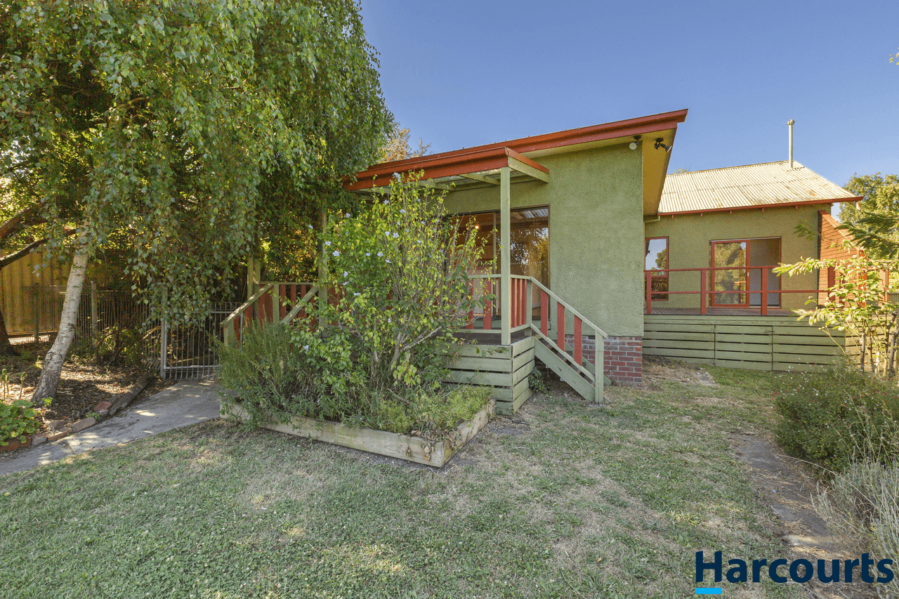 206 Chisholm Street, SOLDIERS HILL, VIC 3350