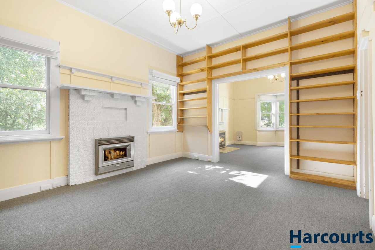 206 Chisholm Street, SOLDIERS HILL, VIC 3350