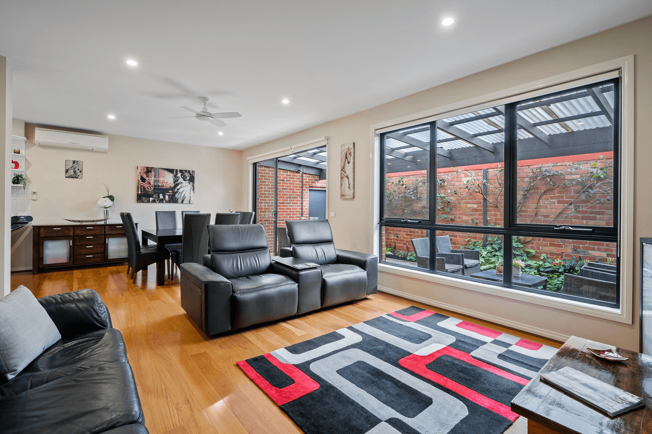 2/47 Deep Creek Road, MITCHAM, VIC 3132