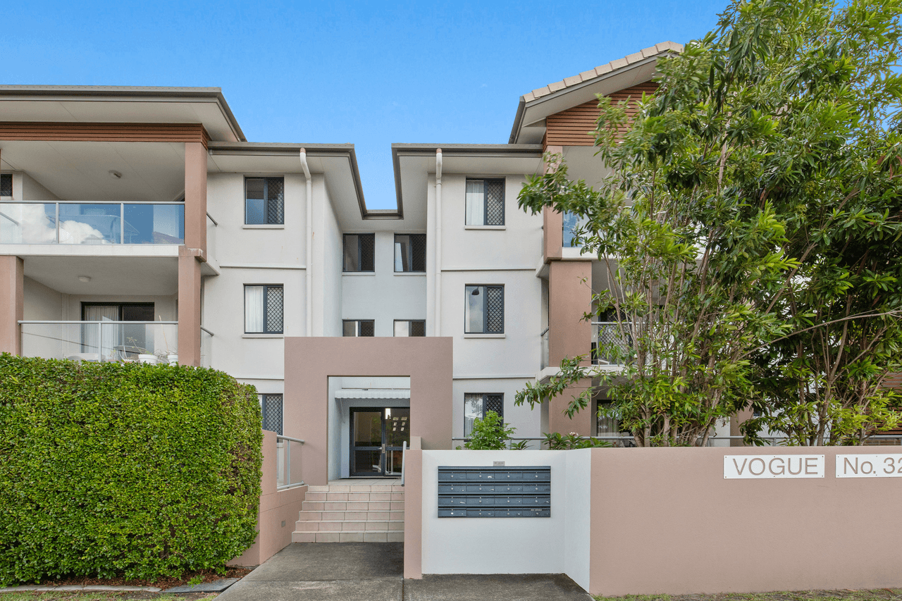 9/32 Bath Street, LABRADOR, QLD 4215