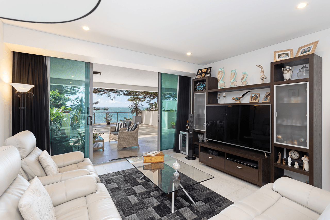 3/24 Prince Edward Parade, REDCLIFFE, QLD 4020