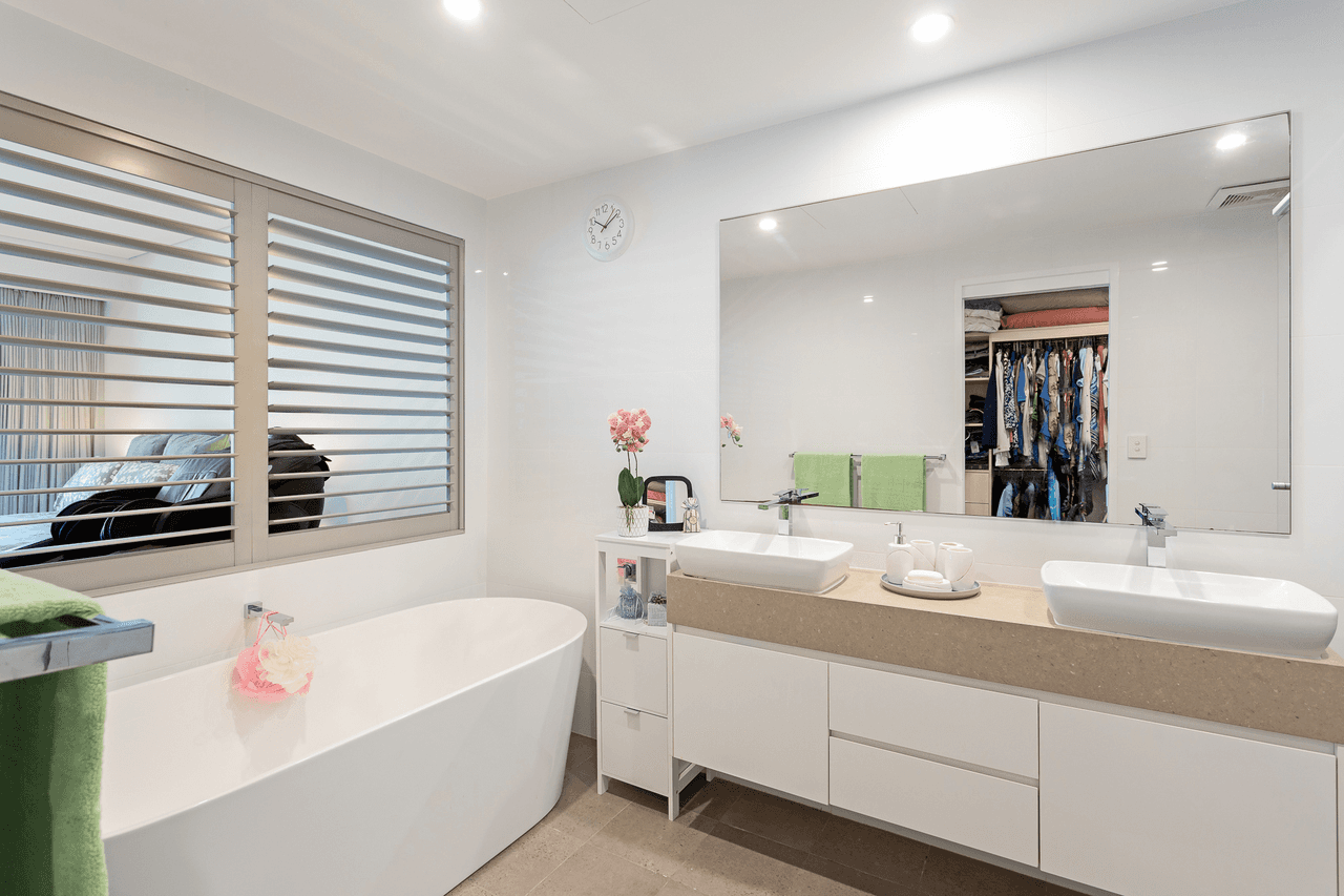 3/24 Prince Edward Parade, REDCLIFFE, QLD 4020