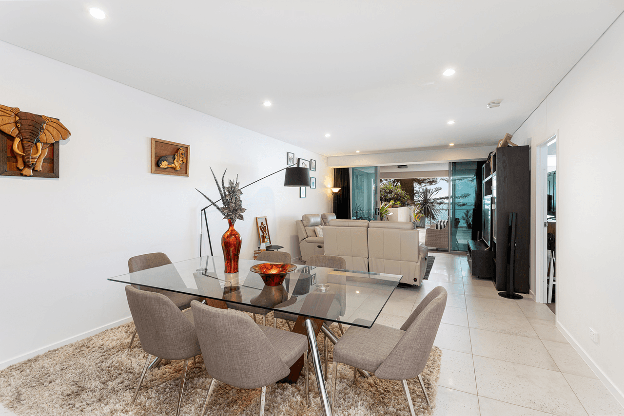 3/24 Prince Edward Parade, REDCLIFFE, QLD 4020