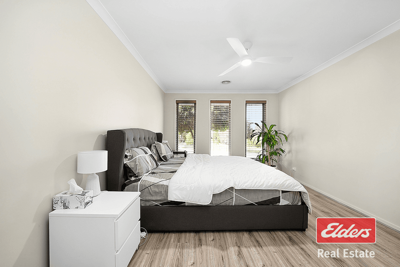 8 Kanto Court, Manor Lakes, VIC 3024