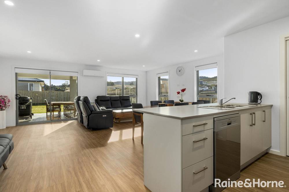 7 Winterborne Road, ROKEBY, TAS 7019