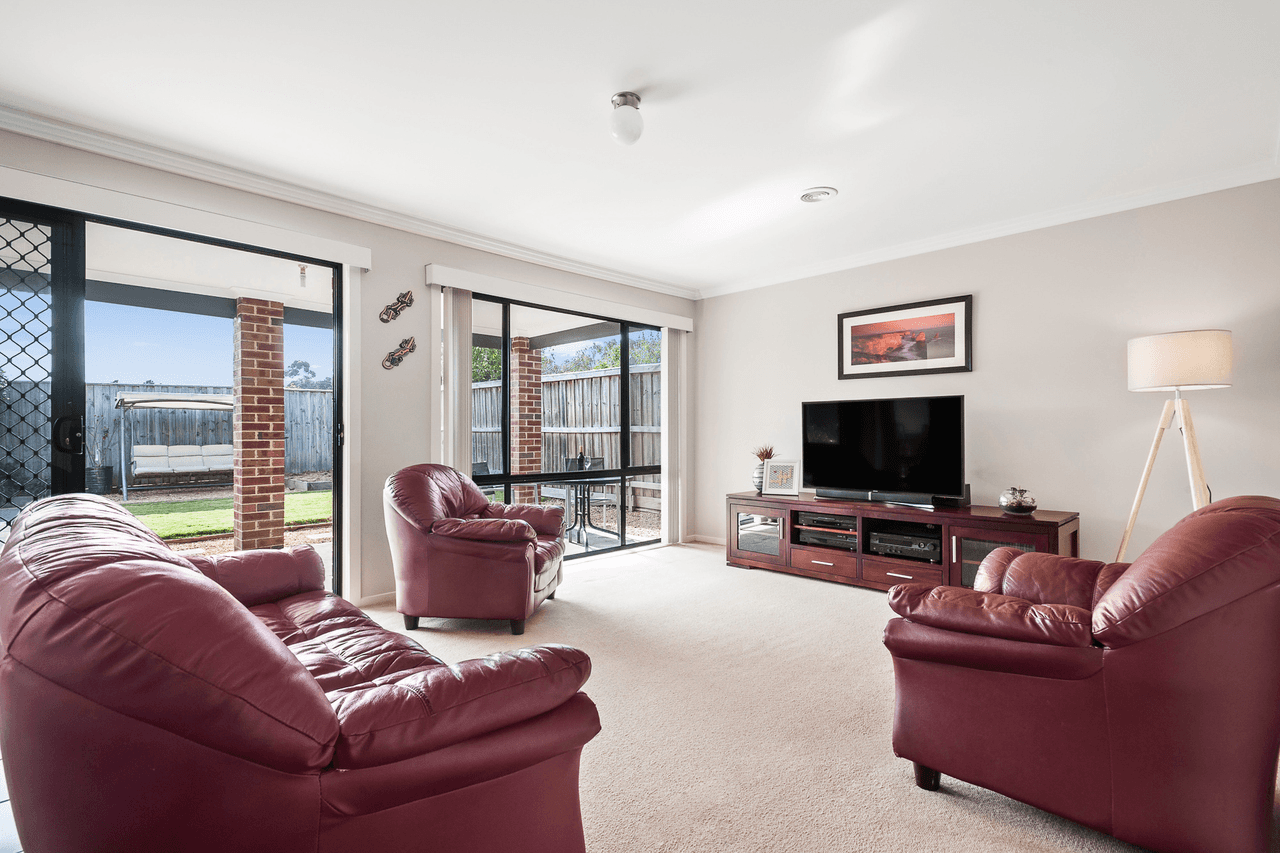 6 Tallis Grove, DOREEN, VIC 3754