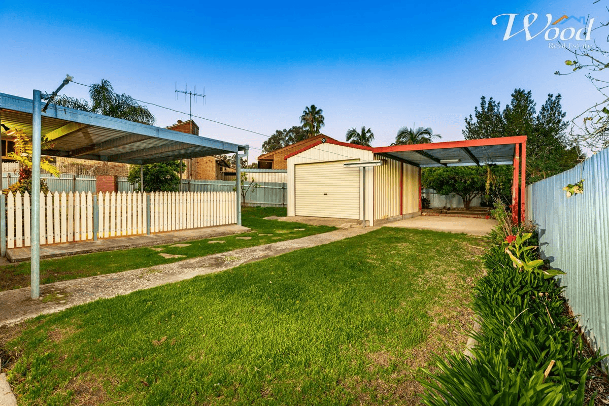 321 Mark Cres, LAVINGTON, NSW 2641