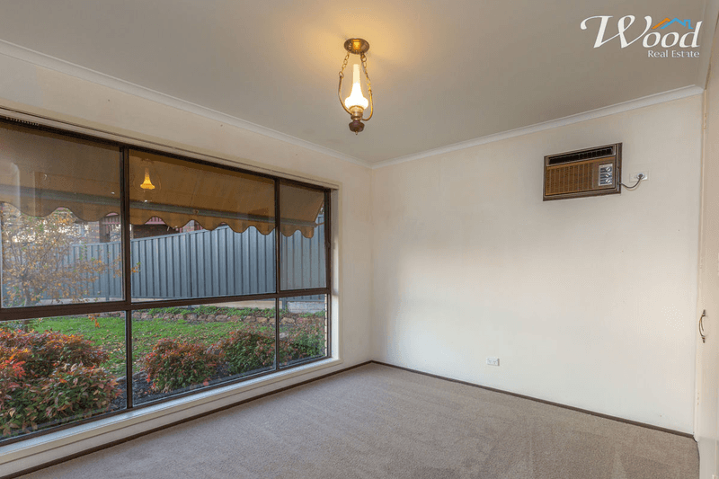 321 Mark Cres, LAVINGTON, NSW 2641