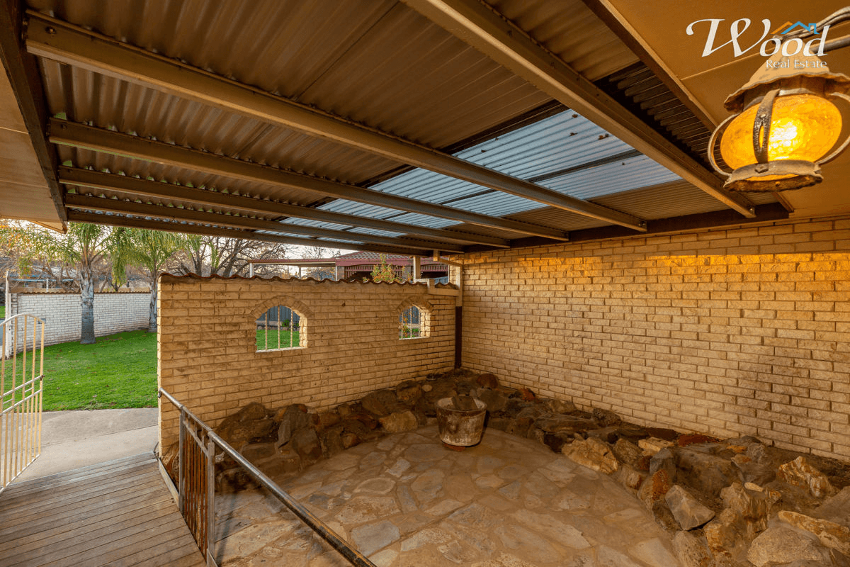 321 Mark Cres, LAVINGTON, NSW 2641