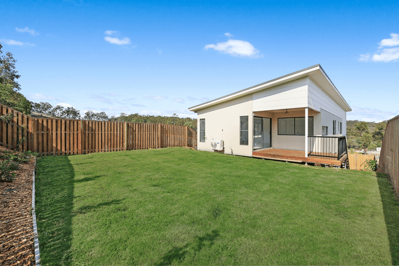 8 Tash Court, WATERFORD, QLD 4133