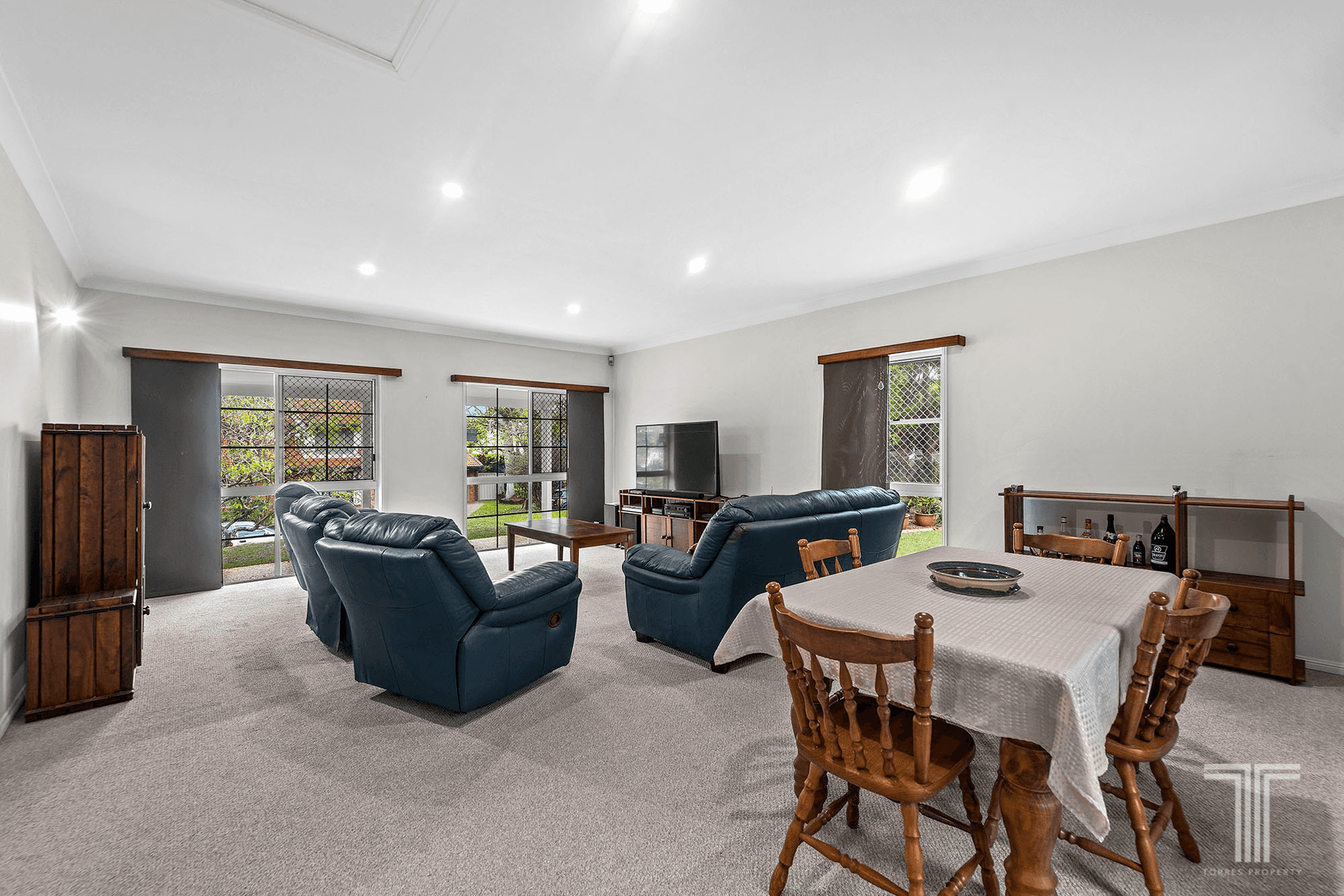 1 Poinciana Close, Mount Gravatt East, QLD 4122