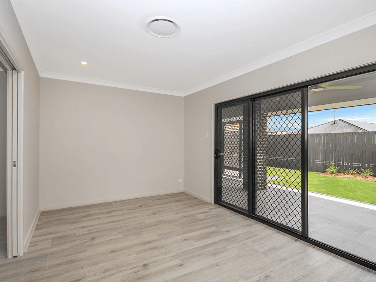 20 Scheyville Crescent, South Ripley, QLD 4306