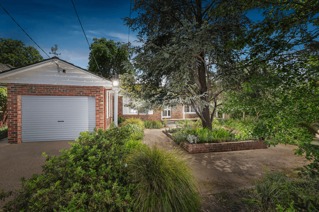 19 Bessazile Avenue, FOREST HILL, VIC 3131