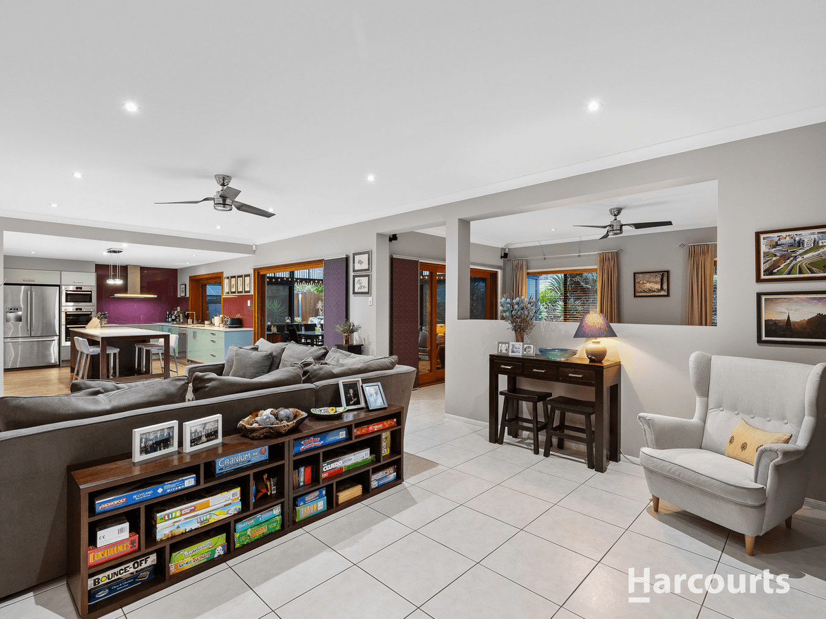 10 Cormorant Close, Cashmere, QLD 4500