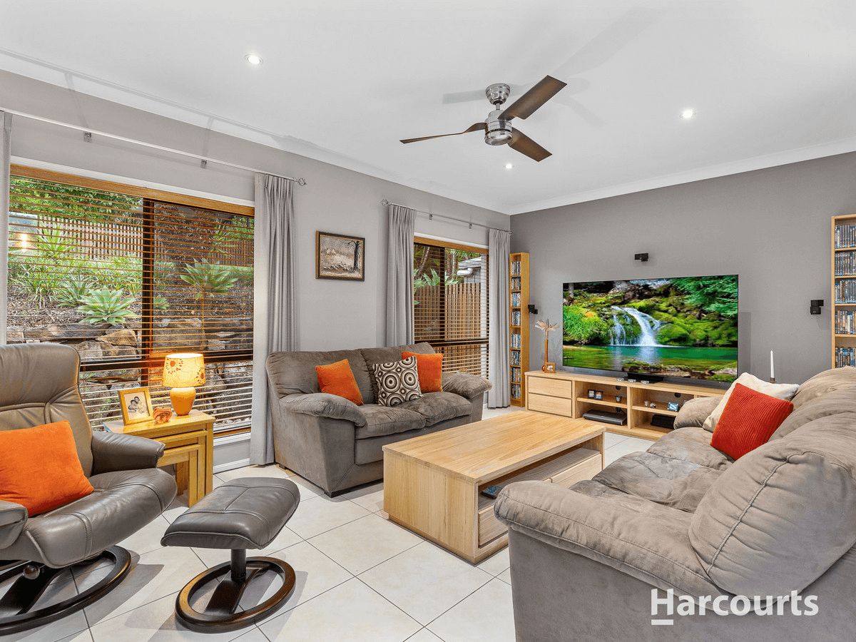 10 Cormorant Close, Cashmere, QLD 4500