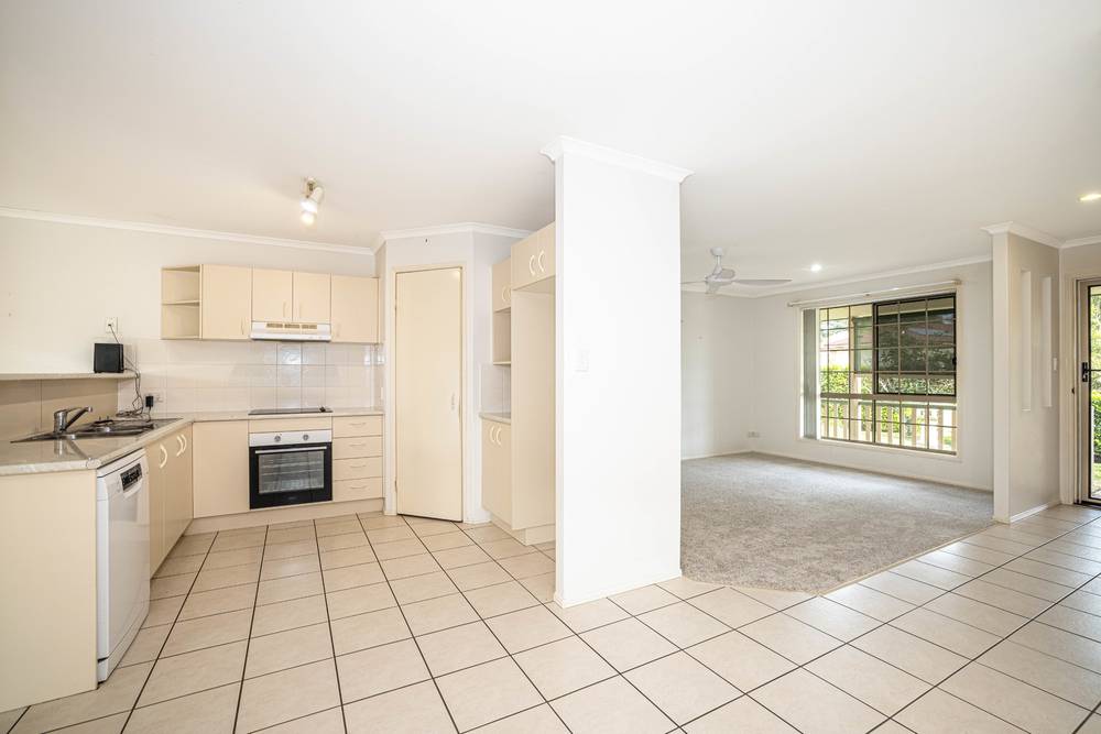 15 Monavale Court, Sandstone Point, QLD 4511