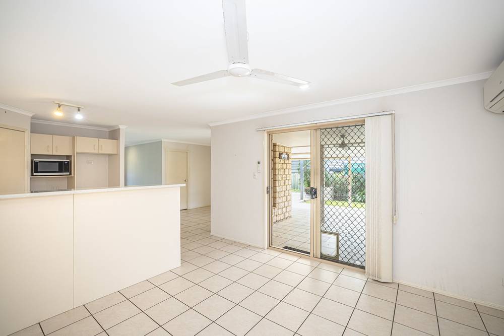 15 Monavale Court, Sandstone Point, QLD 4511