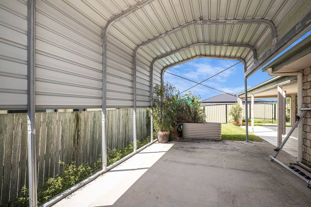 15 Monavale Court, Sandstone Point, QLD 4511