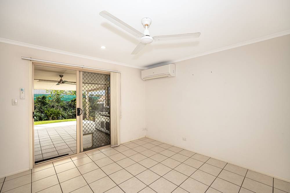 15 Monavale Court, Sandstone Point, QLD 4511