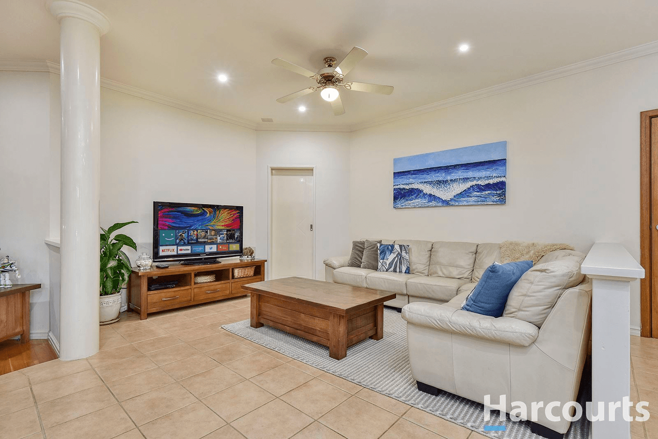 8 Meakins Court, Bayswater, WA 6053