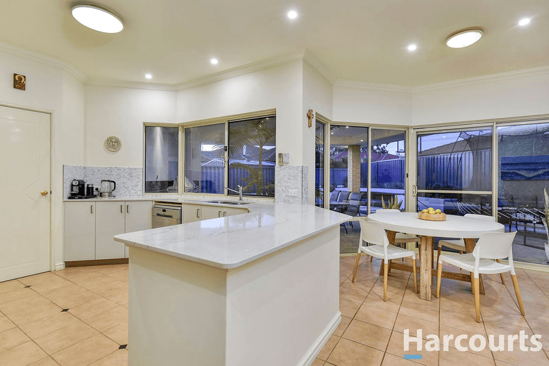 8 Meakins Court, Bayswater, WA 6053